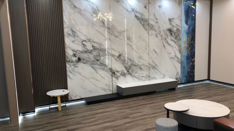 目前市场上常见的楼顶防水材料主要有以下几种：
